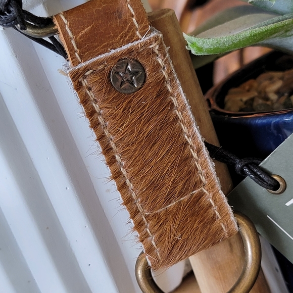 ❤FINAL CLEARANCE❤ Myra "Brown & White" Hair-on Key Fob - Picture 2 of 4